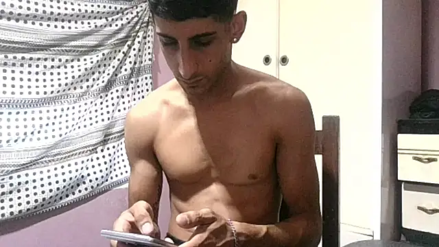 Snapshot of Pibesavio chatting on 02/20/25, 07:30 Pibesavio online show from 02/20/25, 07:30