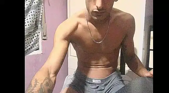 Snapshot of Pibesavio chatting on 02/21/25, 07:23 Pibesavio online show from 02/21/25, 07:23