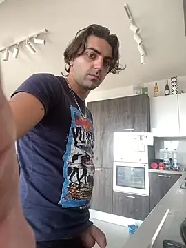 mikekmi21 online show from 02/21/25, 02:48