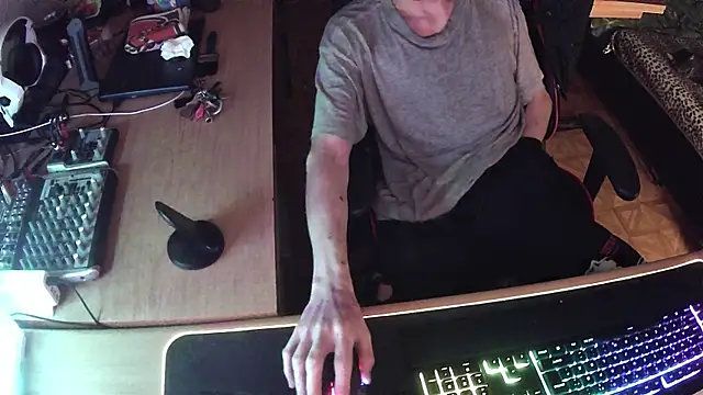 DerGeileLoveboy online show from 10/02/25, 01:23