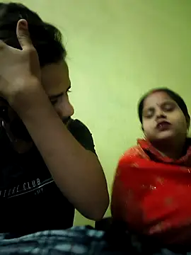 Snapshot of devarbhabhisexpower chatting on 12/14/25, 12:32 devarbhabhisexpower online show from 12/14/25, 12:32