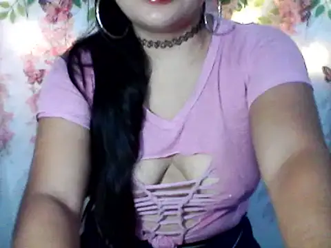 Snapshot of shashel5 chatting on 03/21/25, 07:00 shashel5 online show from 03/21/25, 07:00