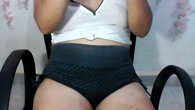 Snapshot of shashel5 chatting on 11/27/25, 06:37 shashel5 online show from 11/27/25, 06:37