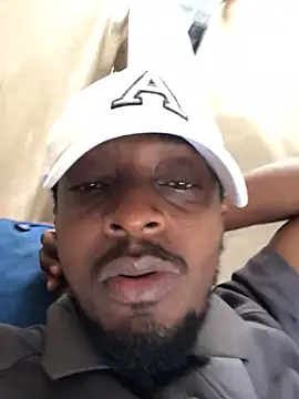 Snapshot of justyou2025 chatting on 02/24/25, 10:37 justyou2025 online show from 02/24/25, 10:37