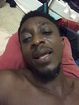 Snapshot of justyou2025 chatting on 02/28/25, 10:06 justyou2025 online show from 02/28/25, 10:06