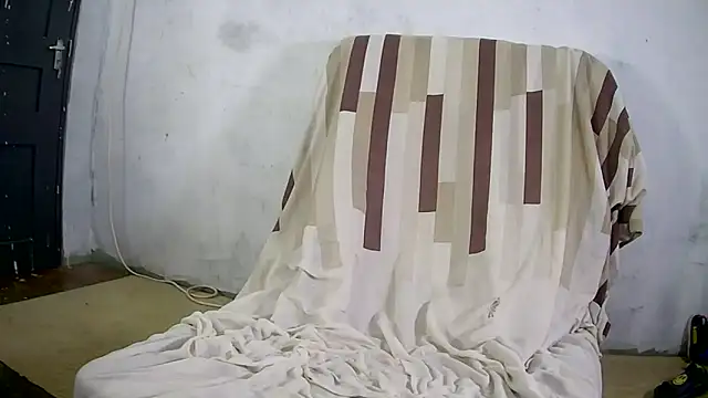 Snapshot of justyou2025 chatting on 10/14/25, 09:04 justyou2025 online show from 10/14/25, 09:04