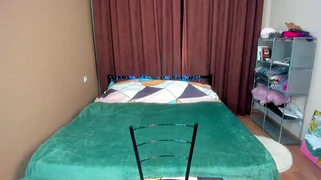 Snapshot of Mystic_Doll chatting on 12/19/25, 08:16 Mystic Doll online show from 12/19/25, 08:16