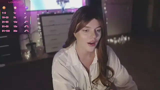 Snapshot of CherryRed_Girl chatting on 09/09/25, 09:36 CherryRed Girl online show from 09/09/25, 09:36