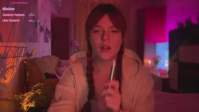 CherryRed Girl online show from 02/22/26, 09:13