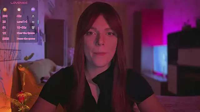 Snapshot of CherryRed_Girl chatting on 03/11/26, 09:32 CherryRed Girl online show from 03/11/26, 09:32