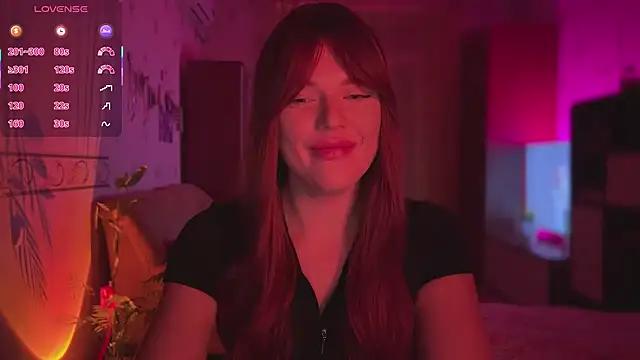 Snapshot of CherryRed_Girl chatting on 03/19/26, 10:47 CherryRed Girl online show from 03/19/26, 10:47