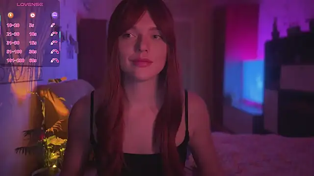 Snapshot of CherryRed_Girl chatting on 04/08/26, 11:27 CherryRed Girl online show from 04/08/26, 11:27