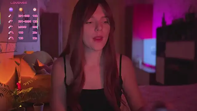 Snapshot of CherryRed_Girl chatting on 04/13/26, 07:41 CherryRed Girl online show from 04/13/26, 07:41