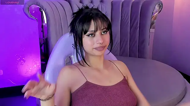 Snapshot of Seren_Bleck chatting on 03/05/25, 04:24 Seren Bleck online show from 03/05/25, 04:24