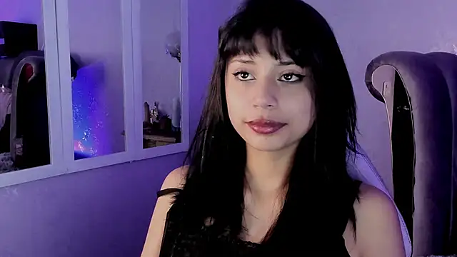 Snapshot of Seren_Bleck chatting on 10/21/25, 02:45 Seren Bleck online show from 10/21/25, 02:45