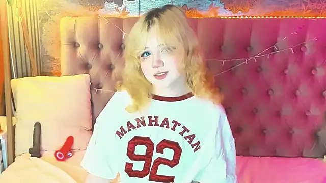 EmilyAngells online show from 05/21/26, 07:15