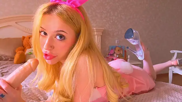  BunnyDollStella  online show from 10/05/25, 05:28