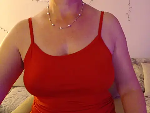 Snapshot of YourfantasyGiuly chatting on 06/02/26, 07:27 YourfantasyGiuly online show from 06/02/26, 07:27