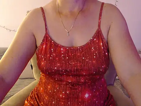 Snapshot of YourfantasyGiuly chatting on 06/25/26, 06:51 YourfantasyGiuly online show from 06/25/26, 06:51