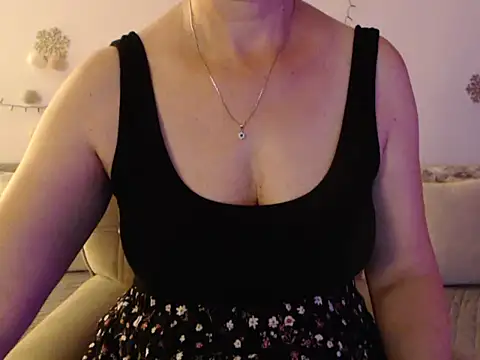 YourfantasyGiuly online show from 07/01/26, 06:37