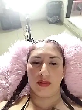 Megan-01- online show from 03/05/25, 02:25