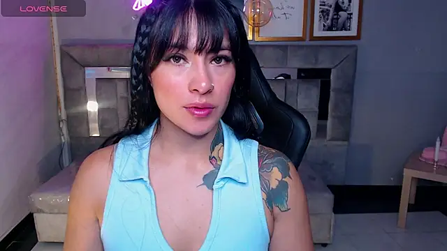 Isabella Collen v online show from 11/12/25, 01:00