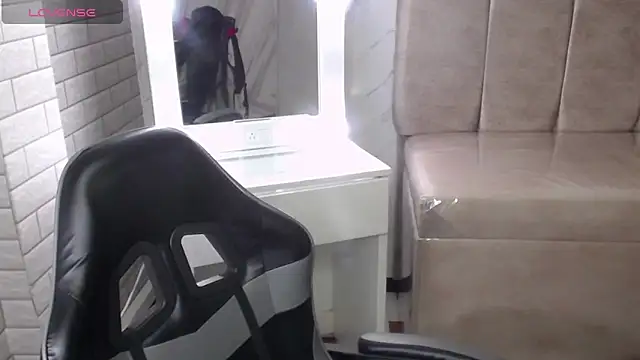 Isabella Collen v online show from 02/11/26, 01:05