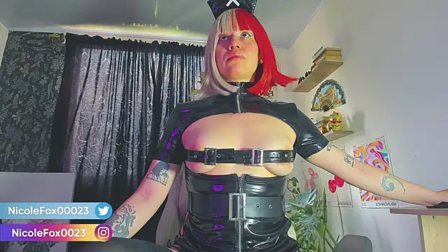 NicoleFox23  online show from 03/09/25, 07:05