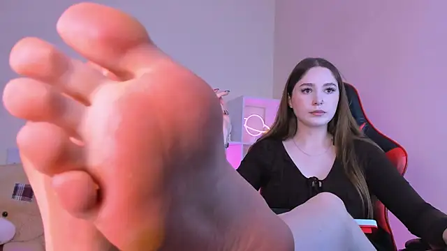 hazel sullivan online show from 09/08/25, 04:17