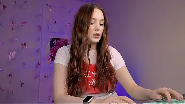 hazel sullivan online show from 04/14/26, 04:02