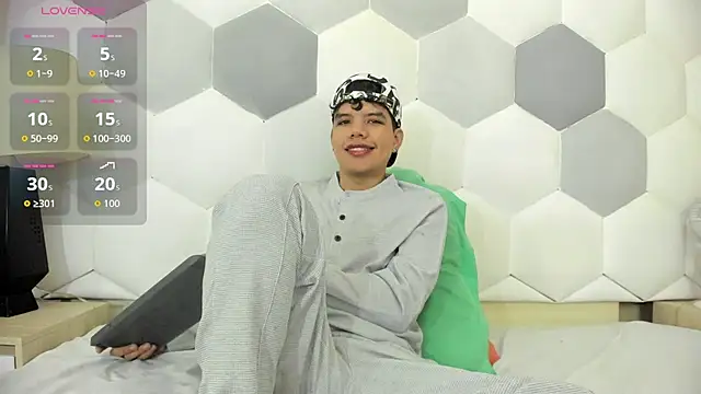 Axel Forte online show from 10/27/25, 01:48