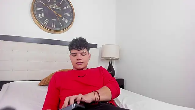 Snapshot of Axel_Forte chatting on 06/17/26, 02:18 Axel Forte online show from 06/17/26, 02:18