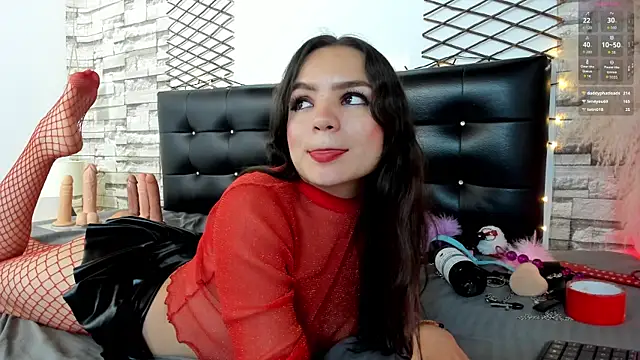 Snapshot of Agata__Rose chatting on 10/05/25, 11:30 Agata  Rose online show from 10/05/25, 11:30