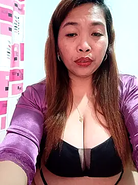 Snapshot of Sweet_fatty18 chatting on 05/11/26, 04:04 Sweet fatty18 online show from 05/11/26, 04:04
