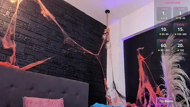 Maite Smith  online show from 10/30/25, 12:17