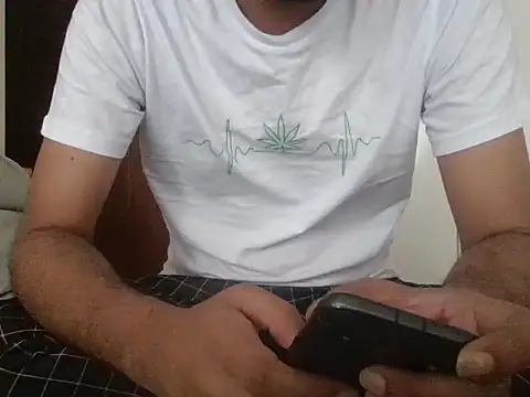 Snapshot of playboyx007 chatting on 04/25/26, 03:20 playboyx007 online show from 04/25/26, 03:20