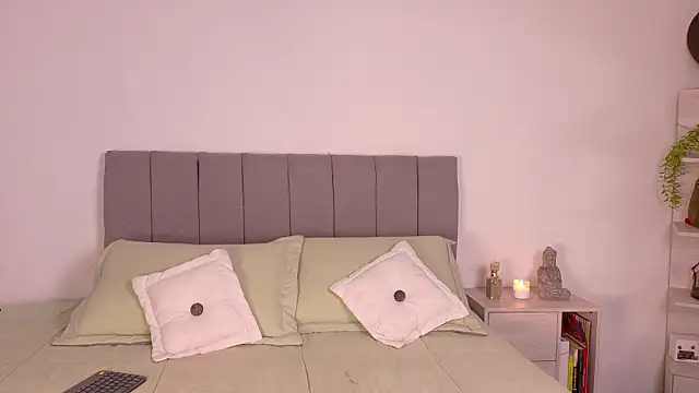 zarahCute online show from 02/14/26, 06:32