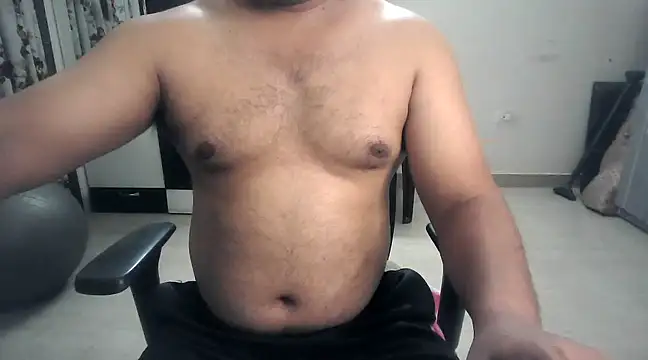 Snapshot of desi_56 chatting on 02/23/25, 12:41 desi 56 online show from 02/23/25, 12:41