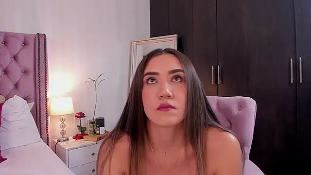 natashaleightt online show from 03/24/26, 01:32