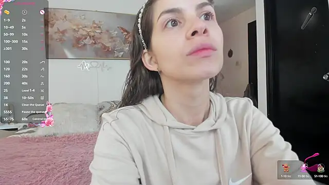 Snapshot of jessyegoldenn chatting on 03/07/25, 07:16 jessyegoldenn online show from 03/07/25, 07:16