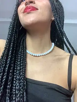 Snapshot of MichelleDiaz_Pink chatting on 03/06/25, 03:35 MichelleDiaz Pink online show from 03/06/25, 03:35