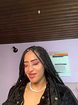 Snapshot of MichelleDiaz_Pink chatting on 03/06/25, 09:47 MichelleDiaz Pink online show from 03/06/25, 09:47