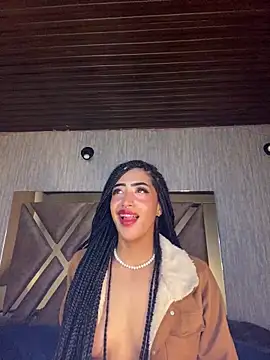 Snapshot of MichelleDiaz_Pink chatting on 03/22/25, 10:28 MichelleDiaz Pink online show from 03/22/25, 10:28