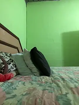 Snapshot of BttmGuy01 chatting on 02/06/26, 10:02 BttmGuy01 online show from 02/06/26, 10:02