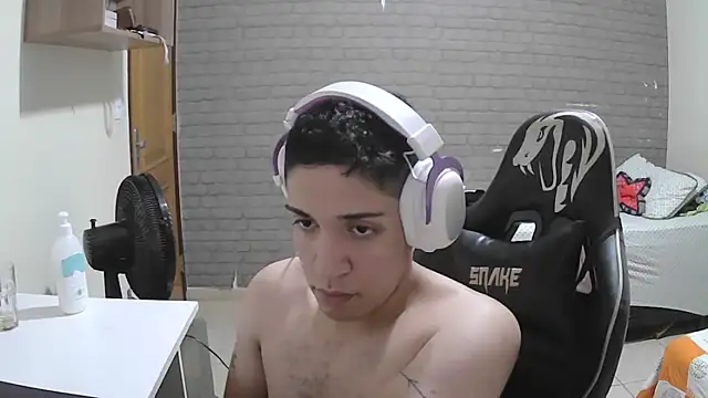 Snapshot of brancooodonto chatting on 11/23/25, 02:55 brancooodonto online show from 11/23/25, 02:55