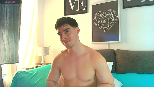 Snapshot of thomyafar chatting on 10/20/25, 08:20 thomyafar online show from 10/20/25, 08:20