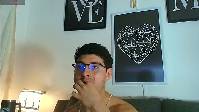 thomyafar online show from 12/01/25, 03:44