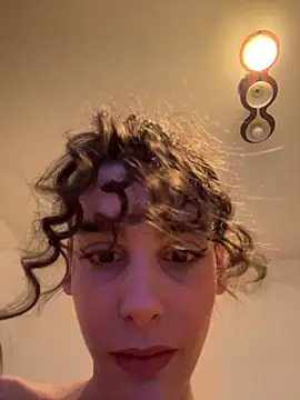 Snapshot of Mazzekyn chatting on 02/25/25, 09:24 Mazzekyn online show from 02/25/25, 09:24