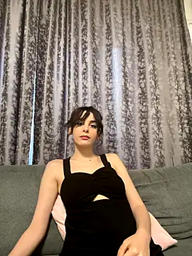 Snapshot of Mazzekyn chatting on 09/14/25, 04:17 Mazzekyn online show from 09/14/25, 04:17