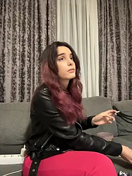 Snapshot of Mazzekyn chatting on 10/11/25, 06:06 Mazzekyn online show from 10/11/25, 06:06